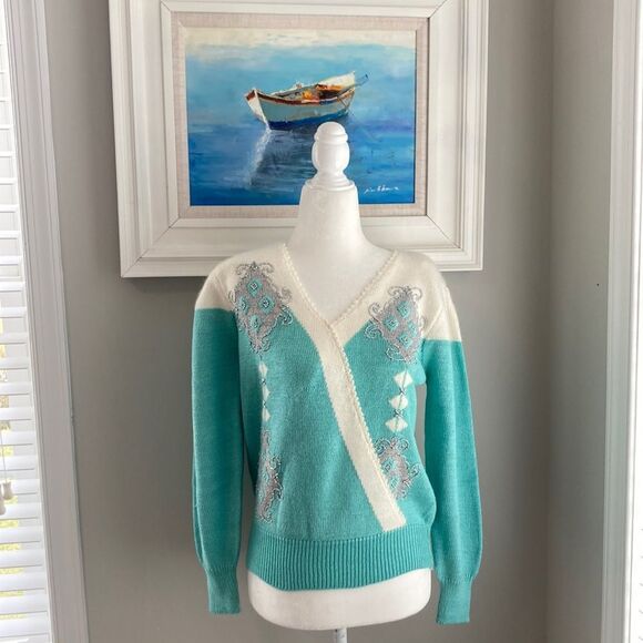 Vintage Jocelyn Smith Petites Angora Embroidered Blue Cream Vneck Sweater - Picture 1 of 12